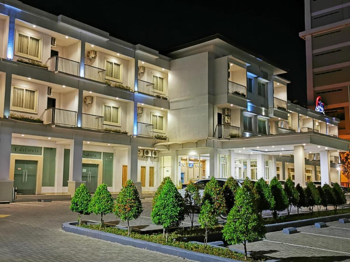 Naka Hotel Kupang Kupang  Exterior foto