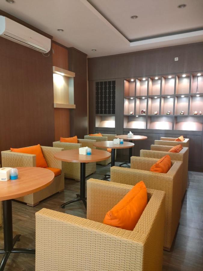 Naka Hotel Kupang Kupang  Exterior foto